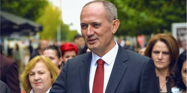 Agim Aliu e çmonton me fakte Dimal Bashen, shkak anëtarësimi i komunave veriore në AKK