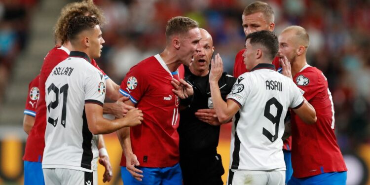 Spektakël i vërtetë, shiten të gjitha biletat e ndeshjes Shqipëri-Çeki