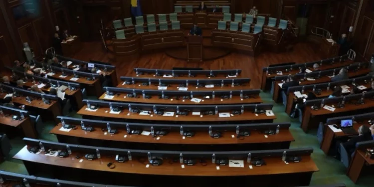Mbyllet seanca për FSK-në, kërkohet që ministri Maqedonci të japë dorëheqje