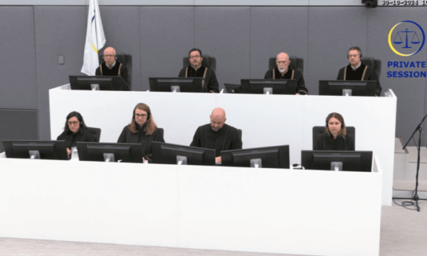 Vazhdon dëshminë në seancë private dëshmitari i 100-të në rastin Thaçi dhe të tjerët