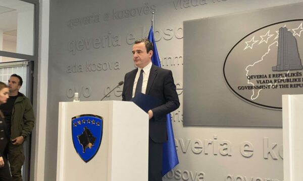 Biseda të reja telefonike të Radojiçiqit me Kusari-Lilën, Kurti: S’kam informacione, është lu’ftë hibride