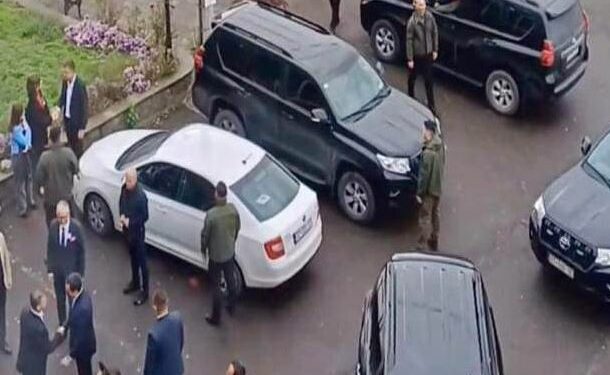 Kurti nis ditën në Leposaviq, pritet hapja e një marketi