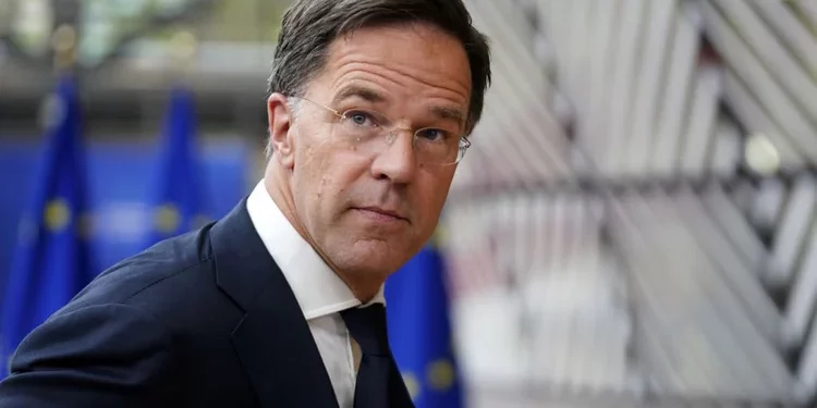 Rutte: NATO-ja e mbështet procesin e dialogut mes Kosovës dhe Serbisë