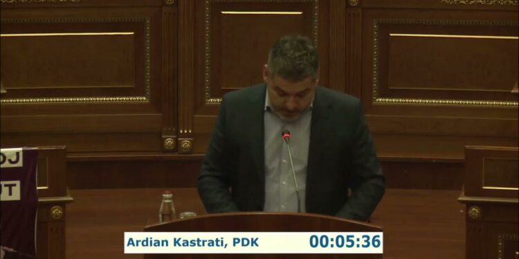 Ardian Kastrati : “Sa ma bosh stomaku i ushtarëve, aq ma plot xhepi i zuzarëve”