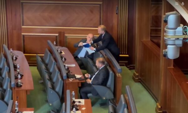 PDK mbledh nënshkrime për një seancë tjetër të jashtëzakonshme