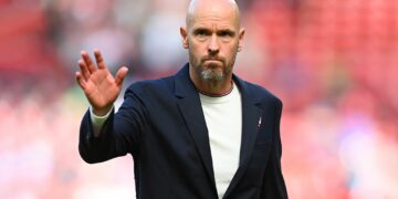 Zyrtare: Shkarkohet Ten Hag