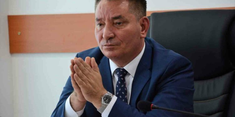 Lekaj: VV ka rënë 35% në sondazhe, po heshtin, janë bërë nervoz