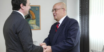 Kurti pret në takim lamtumirës Ambasadorin Gudjev, përmend vizitat e zyrtarëve bullgarë në Kosovë gjatë mandatit të tij