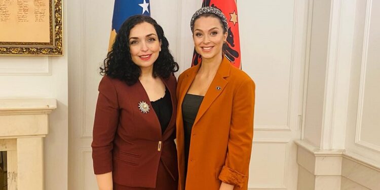 Kica-Xhelili u jep jehonë fjalëve të Osmanit, i duartroket