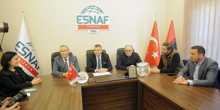 Bedri Hamza takon shoqatën e bizneseve në Prizren: Do ta heqim pagesën në kufi për TVSH-në