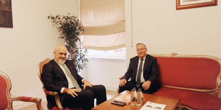 Për festën e 28 nëntorit Bedri Hamza takon në Tiranë kryeministrin Edi Rama: Kur Kosova dhe Shqipëria janë mirë, ma mirë janë të gjithë shqiptarët, kudo që jetojnë!