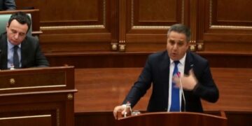 Selmanaj thotë se këto 4 vite Kurti ka qenë shef edhe në Presidencë: Demokracia rikthehet pas zgjedhjeve