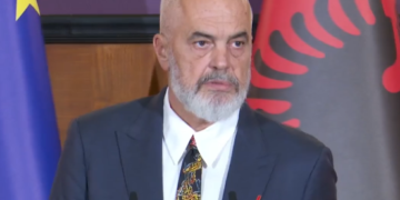 Edi Rama: Mendojmë të mbyllim TikTok e Snapchat!