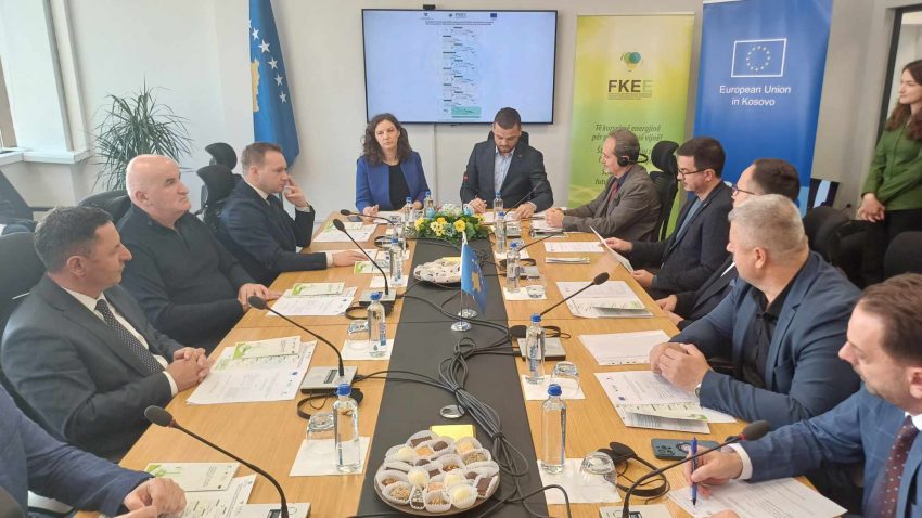 Firmoset marrëveshja me 13 komuna për masat e efiçiencës në ndërtesa sociale
