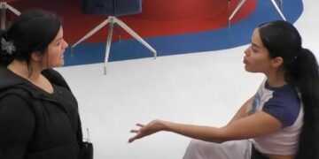 Anisa ironizon me Gresën: A përlahem sot?