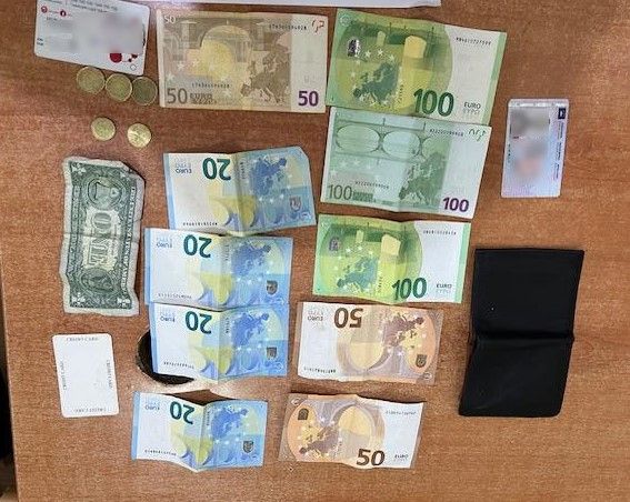 Prizren: Qytetari e gjen portofolin me 530 euro, e dorëzon në polici