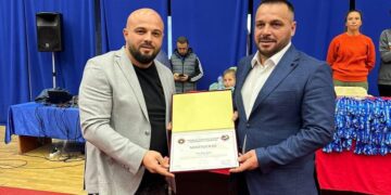 U mbajt turneu memorial i karates, “Adem Jashari”, kryetari Baruti i ndanë mirënjohje ministrit Maqedonci