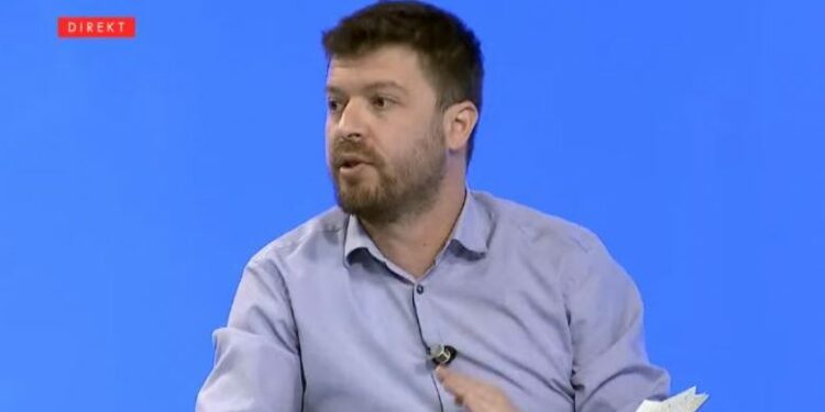 “S’ka hiç me juve, sikur mos me qene shqiptarë”: Hyseni i shton një dozë ironie fjalëve të Kurtit në diasporë