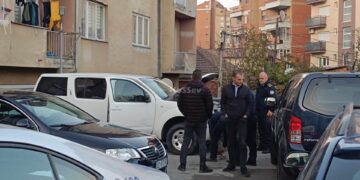 Gjendet në veri të Mitrovicës vetura e fshehur e Goran Rakiqit, e merr Policia e Kosovës