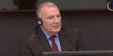 Buja kërkon mbështetje për ish-krerët e UÇK-së, që po gjykohen në Hagë