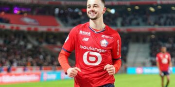 Edon Zhegrova ndan pamje nga shtëpia e tij luksoze