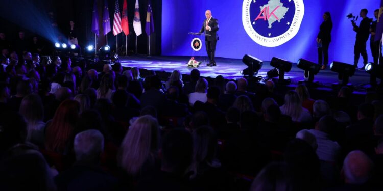 “Paga 1000 euro, pensione 500 euro” – Haradinaj “eskalon” me premtime elektorale