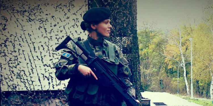 Majorja Manushaqe Nura ”braktisë” ushtrinë: FSK-ja do të mbetet shtëpia ime e dytë