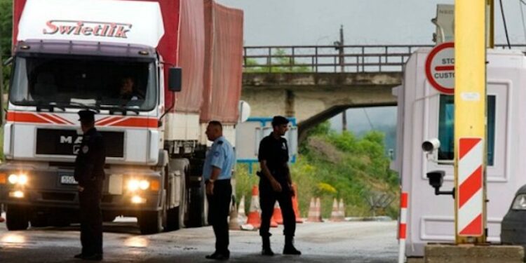 Sa ka ndikuar hyrja e mallrave serbe në Kosovë, në rënien e çmimeve? – Flasin ekspertët