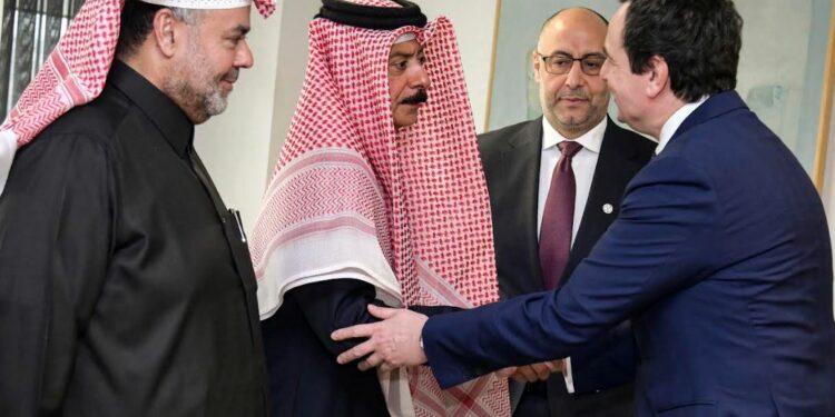 Sheikët i shkojnë në zyrë Albin Kurtit, ja arsyeja