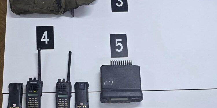 Policia me aksion në veri të Mitrovicës, gjen armatim, municion dhe paisje të ndryshme