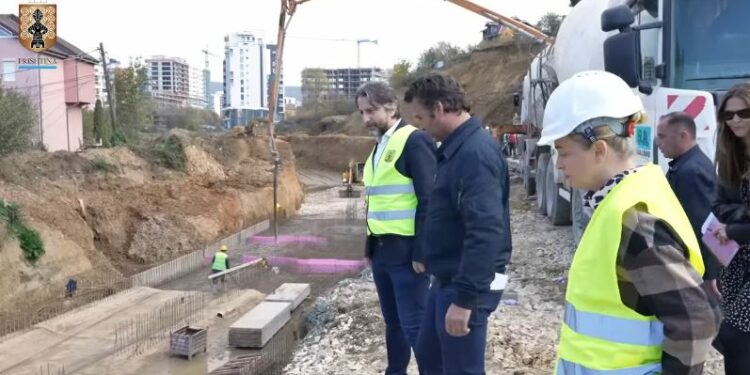 Rama ndjek nga afër punimet e rrugës “A”: Do të reduktojë kolonat