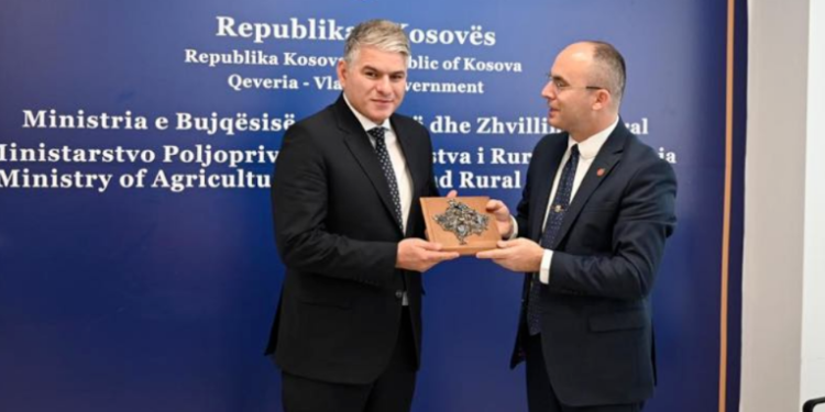 Kosova dhe Maqedonia e Veriut të gatshme për thellimin e bashkëpunimit në fushën e bujqësisë