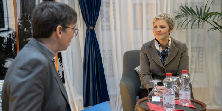 “Informeri” serb për takimin e Sinanit me ambasadoren gjermane: “Shqiptarët duan ta marrin edhe Preshevën?!”