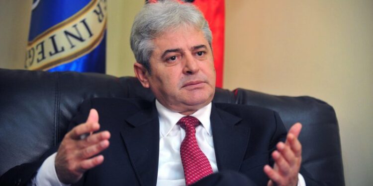 Ahmeti, Qeverisë së Kosovës: Mos heshtë për shqiptarët në RMV