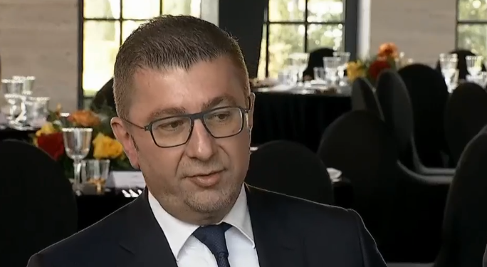“I dashur, Albin…”, Mickoski i lumtur për pritjen: Nëse punojmë bashkë do të jemi më të fuqishëm