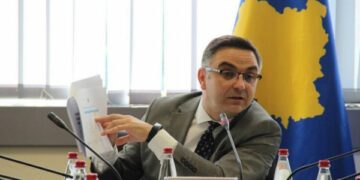 Miratimi i buxhetit, Tahiri: Superskandaloze, deputetëve iu dhanë 41 orë kohë me trajtu një dokument 738 faqësh – këto janë tri problemet