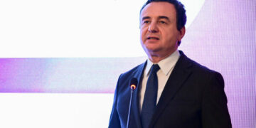 Kurti: Po angazhohemi për të rritur breza të shëndoshë e të edukuar