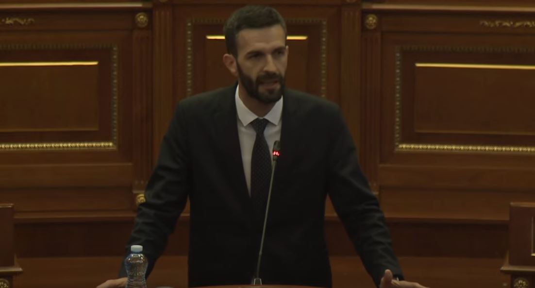 Rrahmani i pakënaqur se si u shpenzua buxheti: U investua për komunitetin LGBT, surrograci e edukatë seksuale