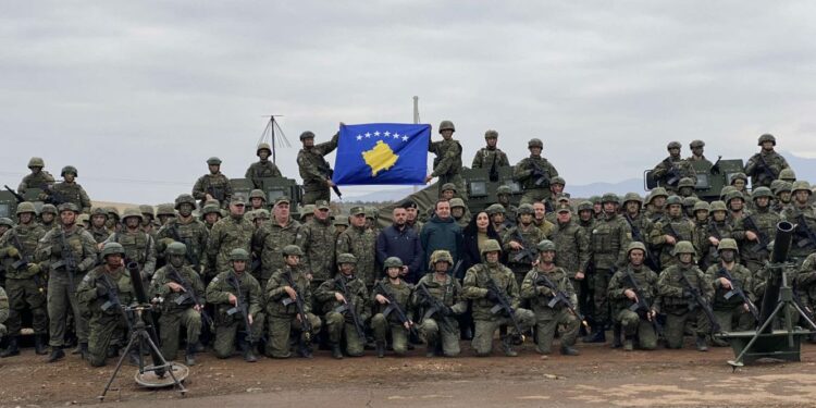 Kurti e Osmani në ushtrimin “Ujku i Çeliktë” lavdërojnë FSK-në: Ushtrinë po e zhvillojmë sipas standardeve të NATO’s