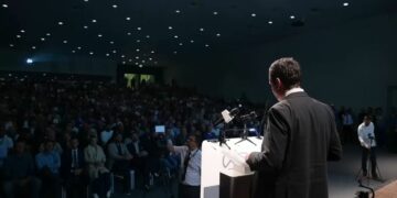 Tubimet me mërgatën/ Pse partitë janë fokusuar në diasporë? – Flasin analistët politikë