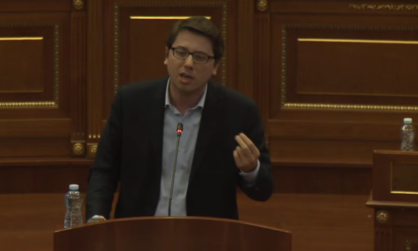 Murati, opozitës për impotin: Nga vendi i parë, as në top pesshe s’e keni Serbinë, ju kërkoj ndjesë