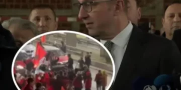 Tensionohet situata në Maqedoni, “Nuk do të kemi mëshirë ndaj askujt”, Mickoski e quan akt agr’esioni djegien e flamurit të Maqedonisë gjatë festës së 28 Nëntorit