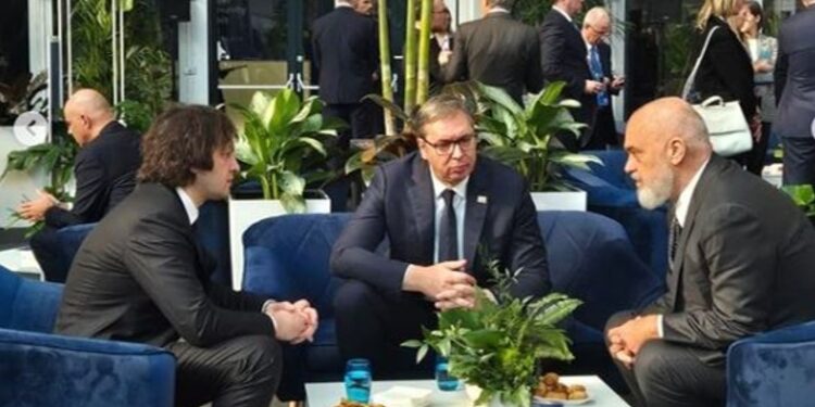 Rama në Hungari, takohet edhe me Vuçiqin