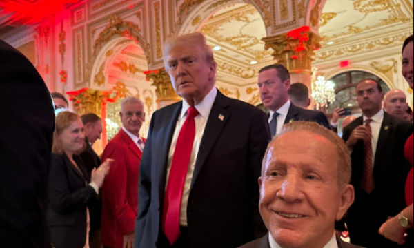 Pacolli publikon foto me Trump, ishte i ftuar në Mar A Lago për të festuar fitoren e tij