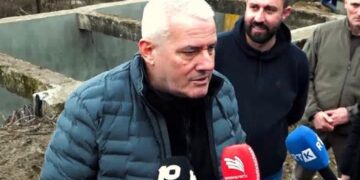 Sveçla i painformuar për sulmin në veri: Nuk jam në ngjarje, policia po vazhdon punën e saj
