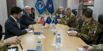 Hovenieri mban takim lamtumirës me komandantin e KFOR-it