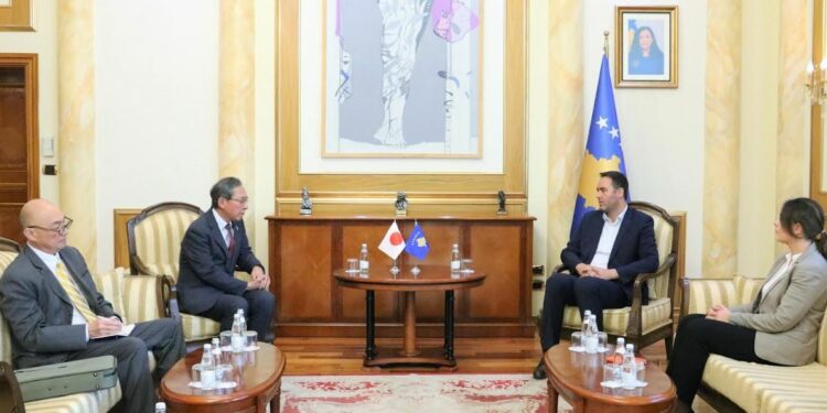 Konjufca dhe ambasadori japonez flasin për rritjen e bashkëpunimit mes dy shteteve