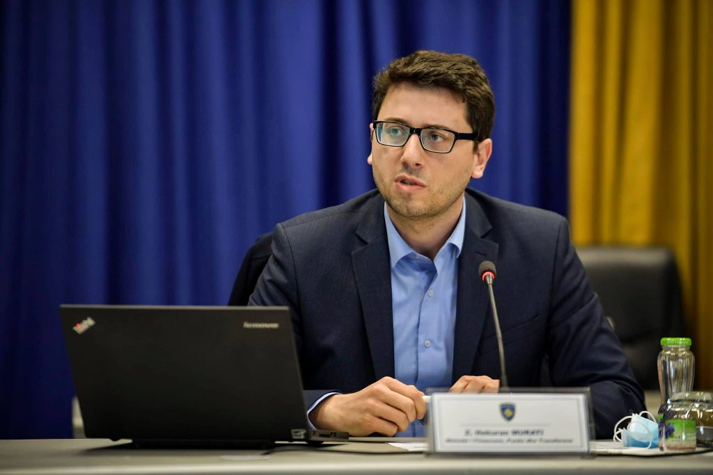 Murati: Rreth 4,100 familje kanë përfituar nga skema ‘Qeveria për Familjet’, 56% e të punësuarve janë gra!