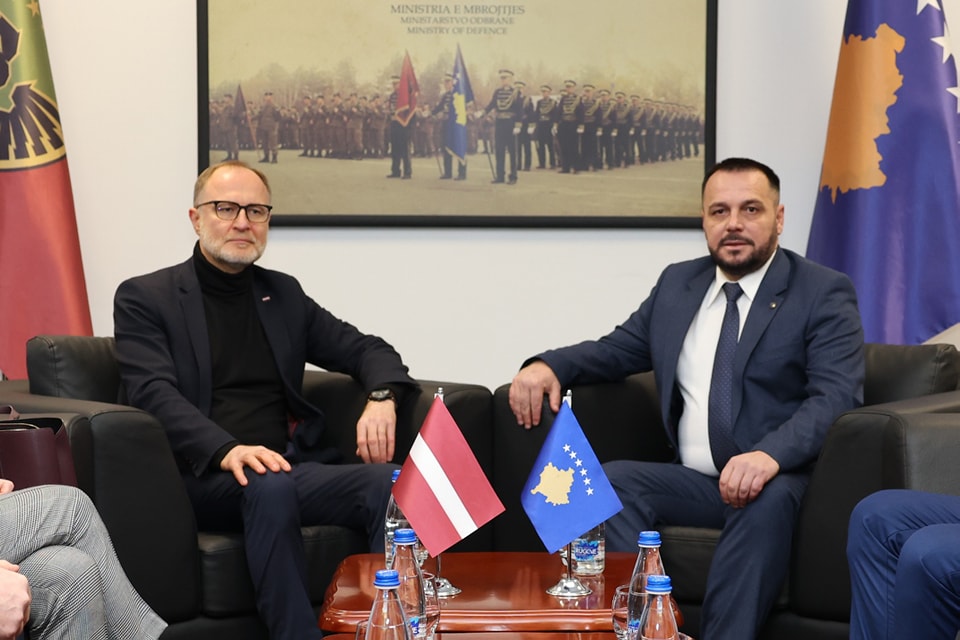 Maqedonci pas takimit me ministrin letonez: E njoftova rreth gjendjes në veri pas sul’mit terr’orist në Ibër-Lepenc