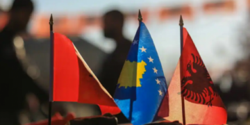 Mbledhja e përbashkët e Kuvendeve Kosovë-Shqipëri, ish-ambasadorët: Raportet nuk janë të kënaqshme, mund të bëhet më shumë
